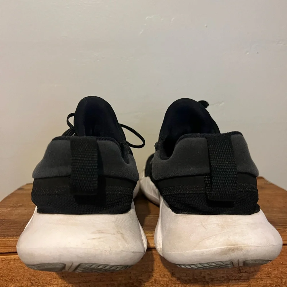 Nike Black and White Men's Athletic Running Sneakers